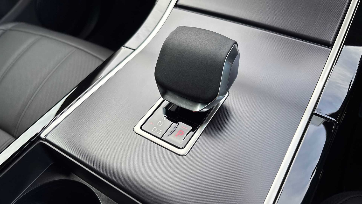 Used Land Rover Range Rover Evoque 2025 for sale - 76460477: Photo 13