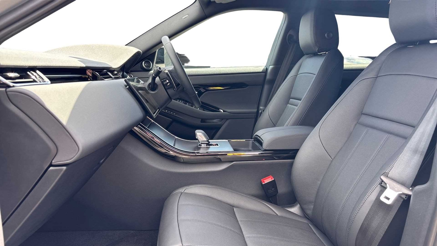 Used Land Rover Range Rover Evoque 2025 for sale - 76460477: Photo 3