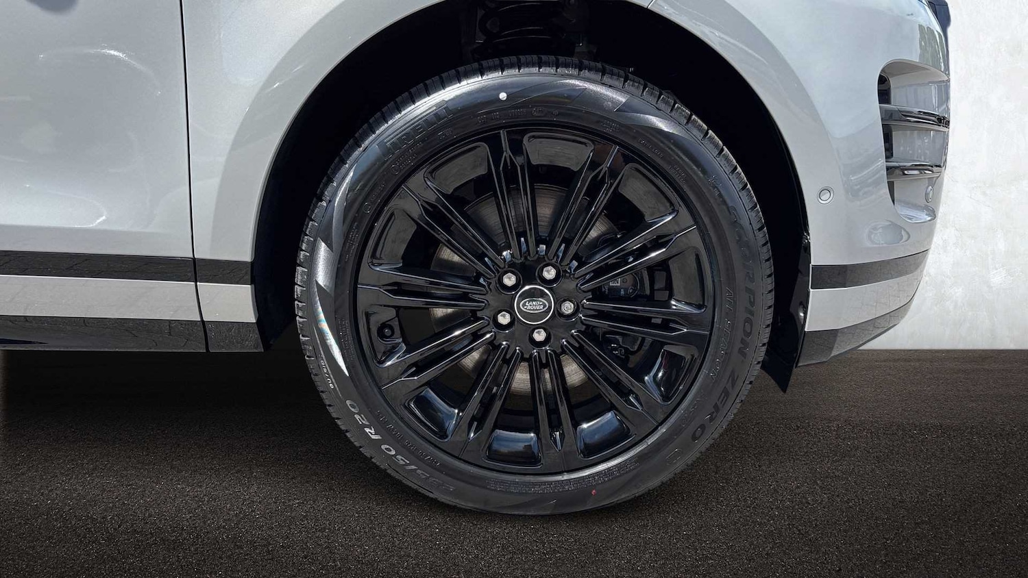 Used Land Rover Range Rover Evoque 2025 for sale - 76460477: Photo 8