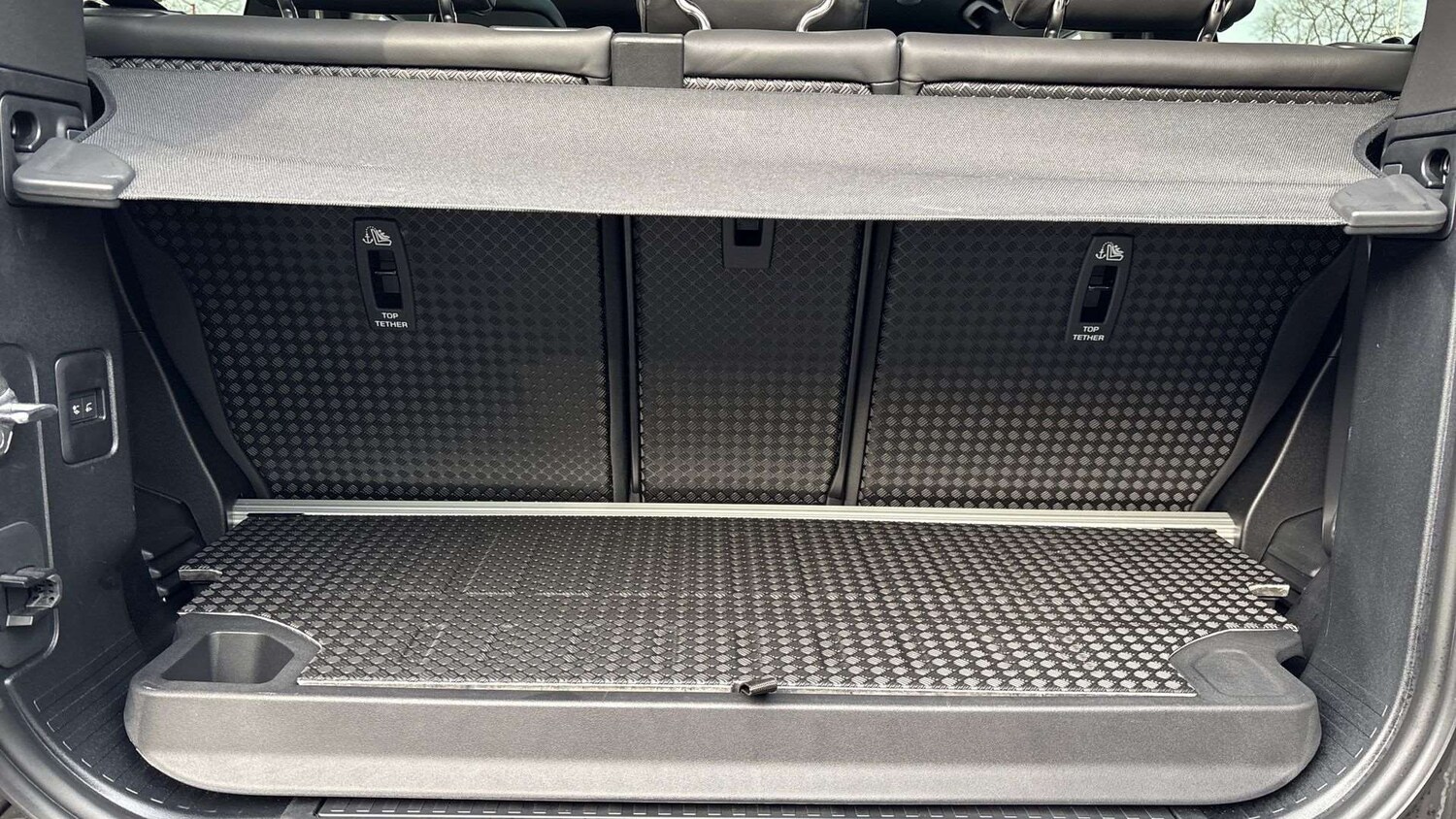 Used Land Rover Defender 2025 for sale - 78161654: Photo 10