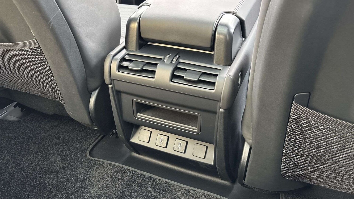 Used Land Rover Defender 2025 for sale - 78161654: Photo 18