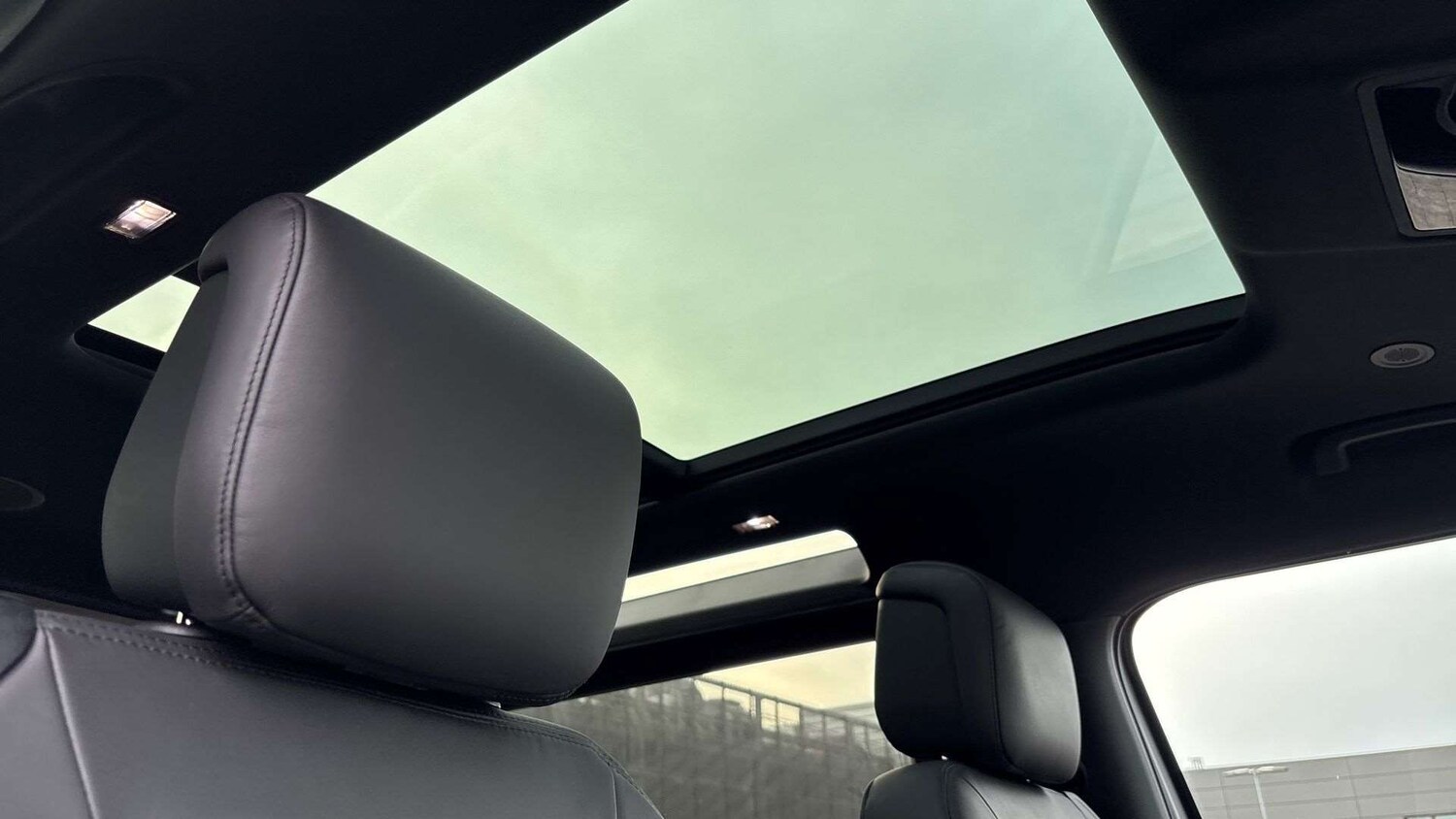 Used Land Rover Defender 2025 for sale - 78161654: Photo 21