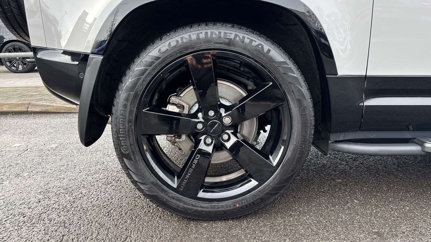 Used Land Rover Defender 2025 for sale - 78161654: Photo 29