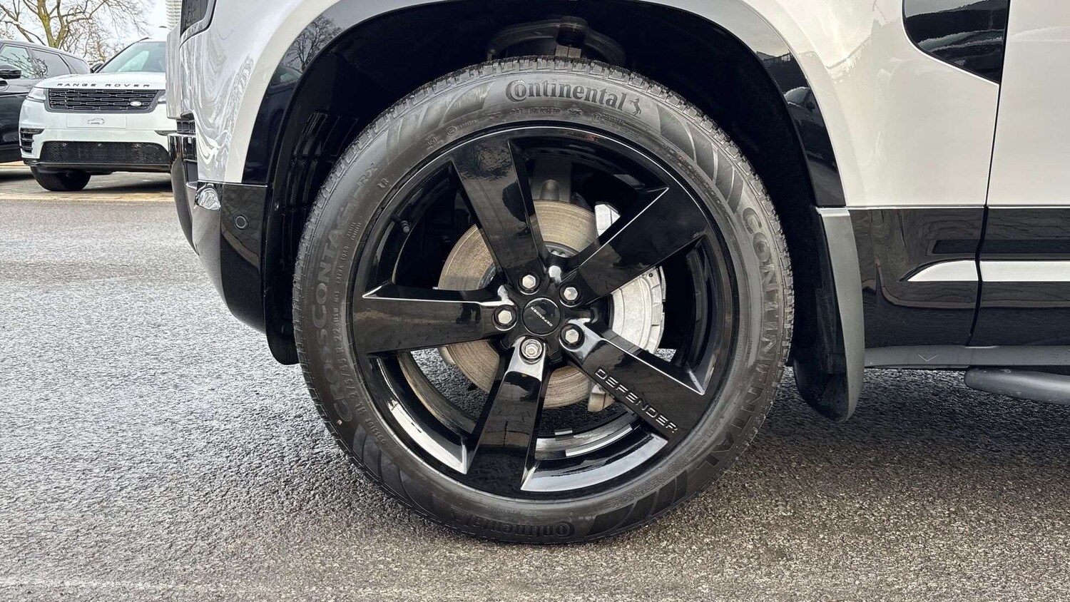 Used Land Rover Defender 2025 for sale - 78161654: Photo 32