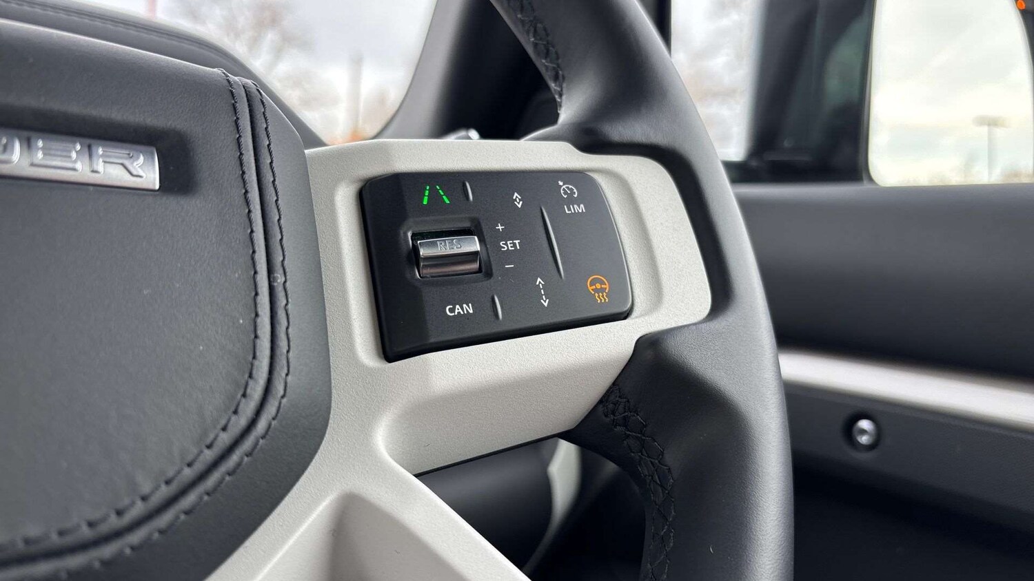 Used Land Rover Defender 2025 for sale - 78161654: Photo 35