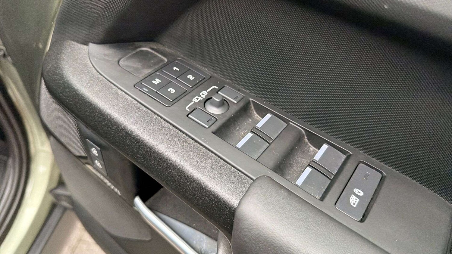 Used Land Rover Defender 2024 for sale - 77577389: Photo 25