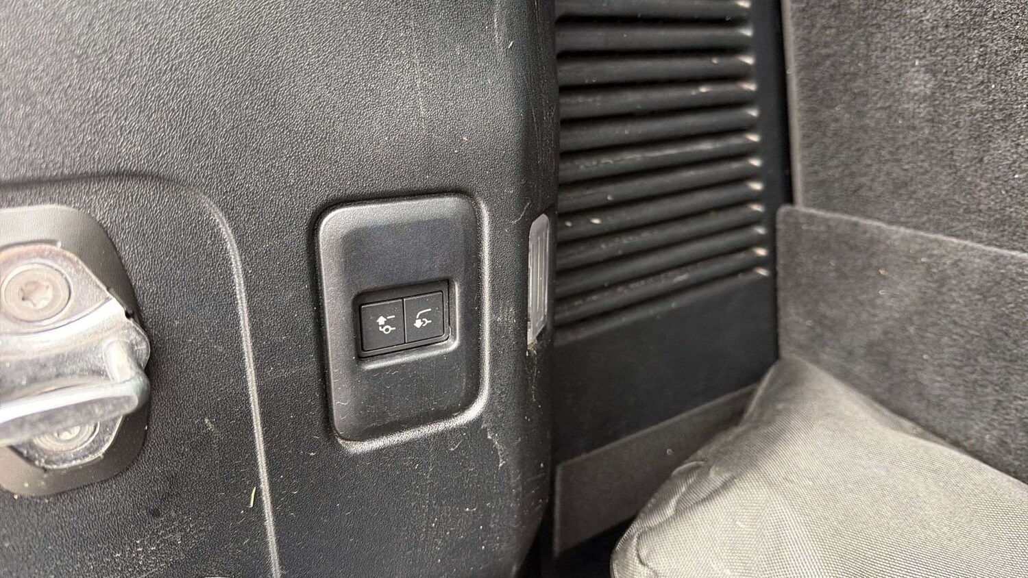 Used Land Rover Defender 2024 for sale - 77577389: Photo 27