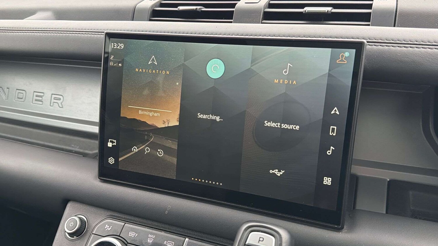 Used Land Rover Defender 2024 for sale - 77577389: Photo 32