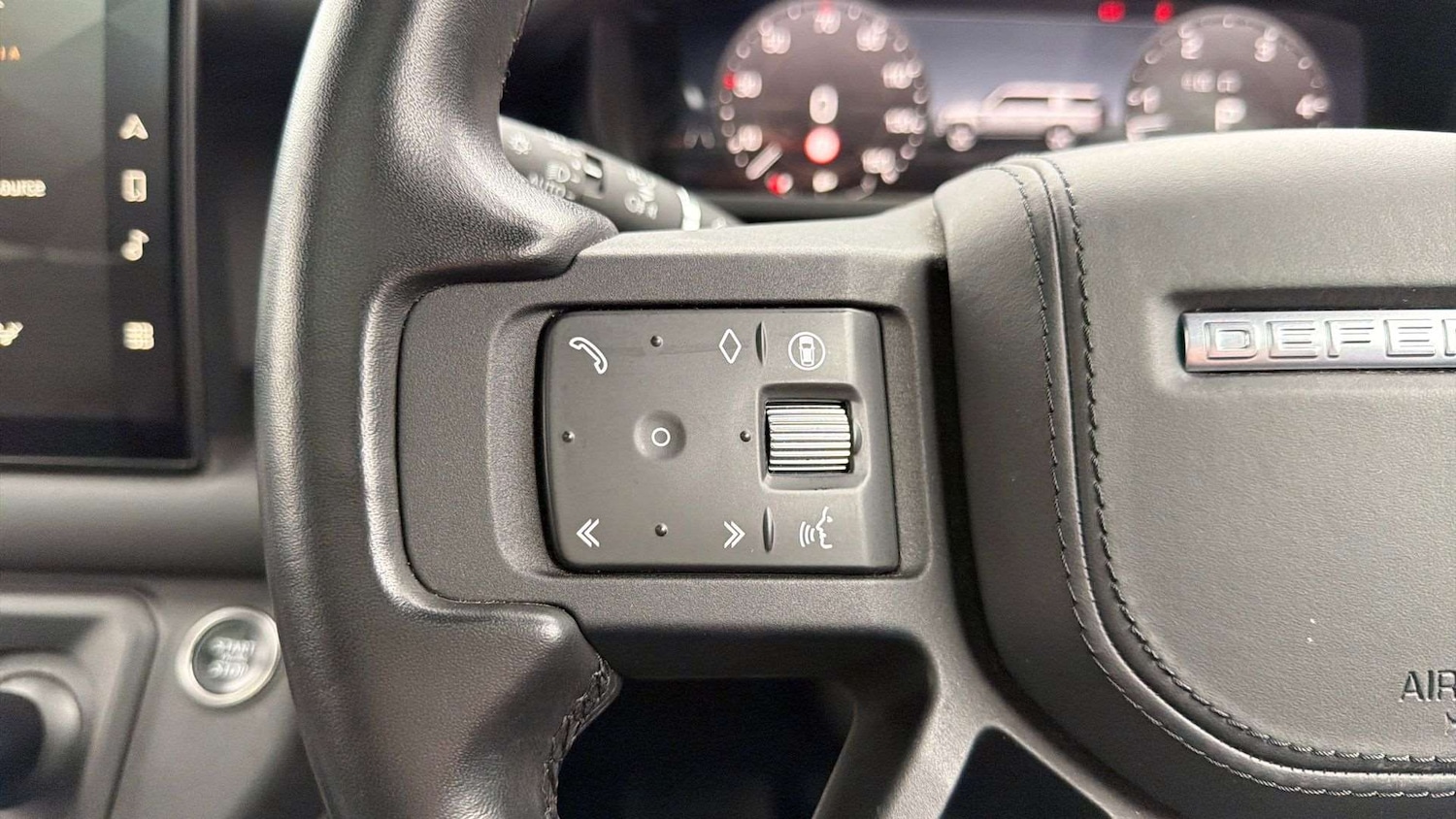 Used Land Rover Defender 2024 for sale - 77577389: Photo 33