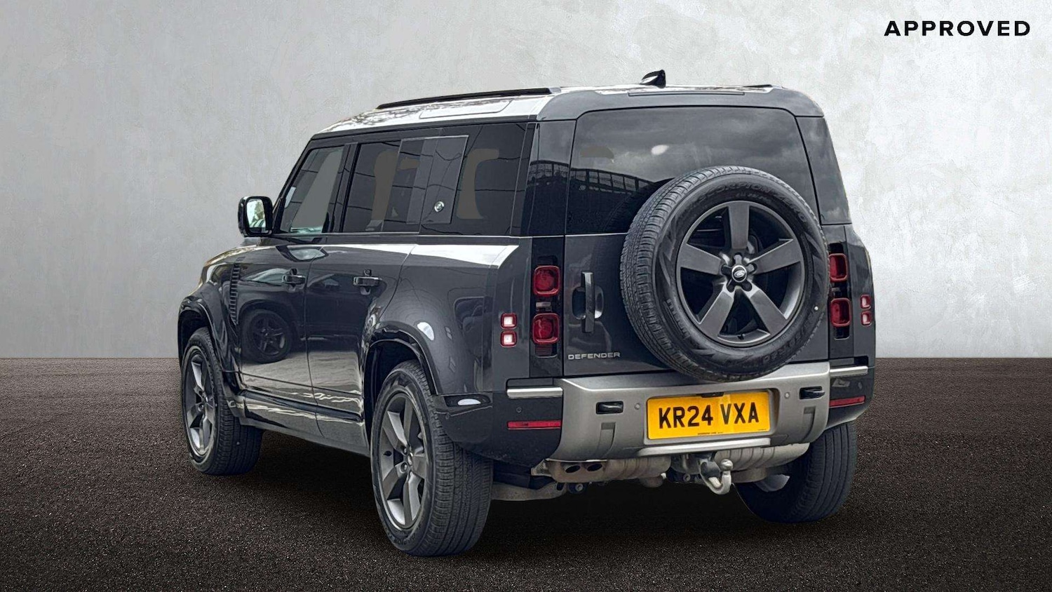 Used Land Rover Defender 2024 for sale - 76460237: Photo 2