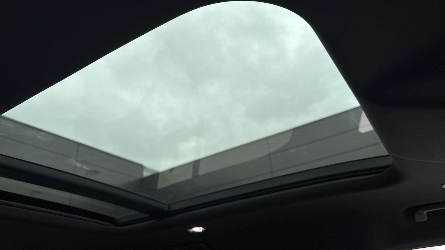 Used Land Rover Defender 2024 for sale - 76460237: Photo 21