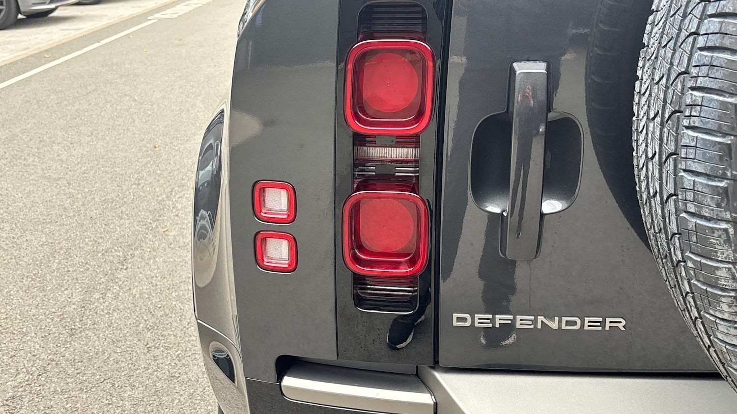 Used Land Rover Defender 2024 for sale - 76460237: Photo 26