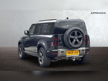 Used Land Rover Defender 2024 for sale - 76460237: Photo