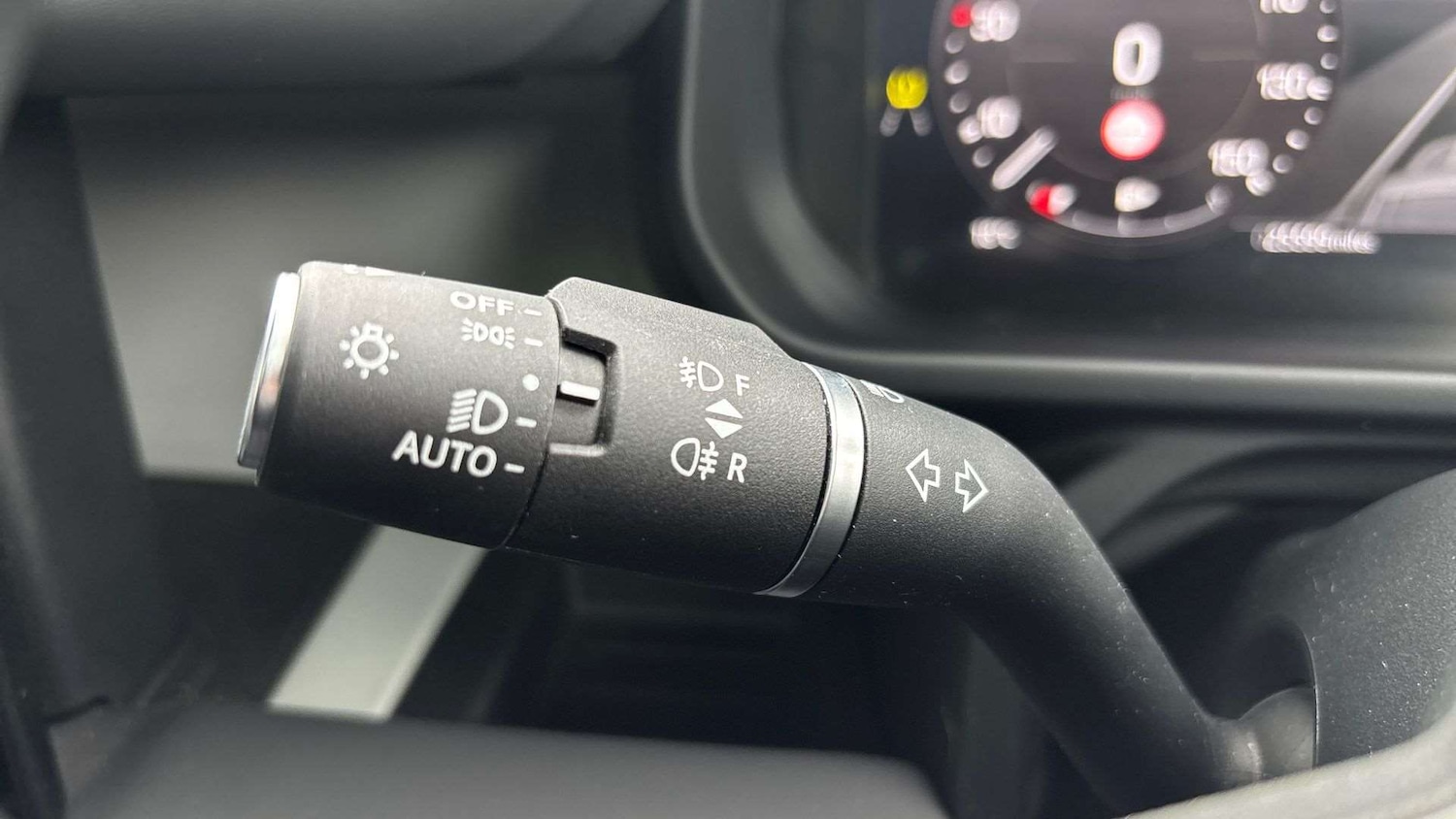 Used Land Rover Defender 2024 for sale - 76460237: Photo 34