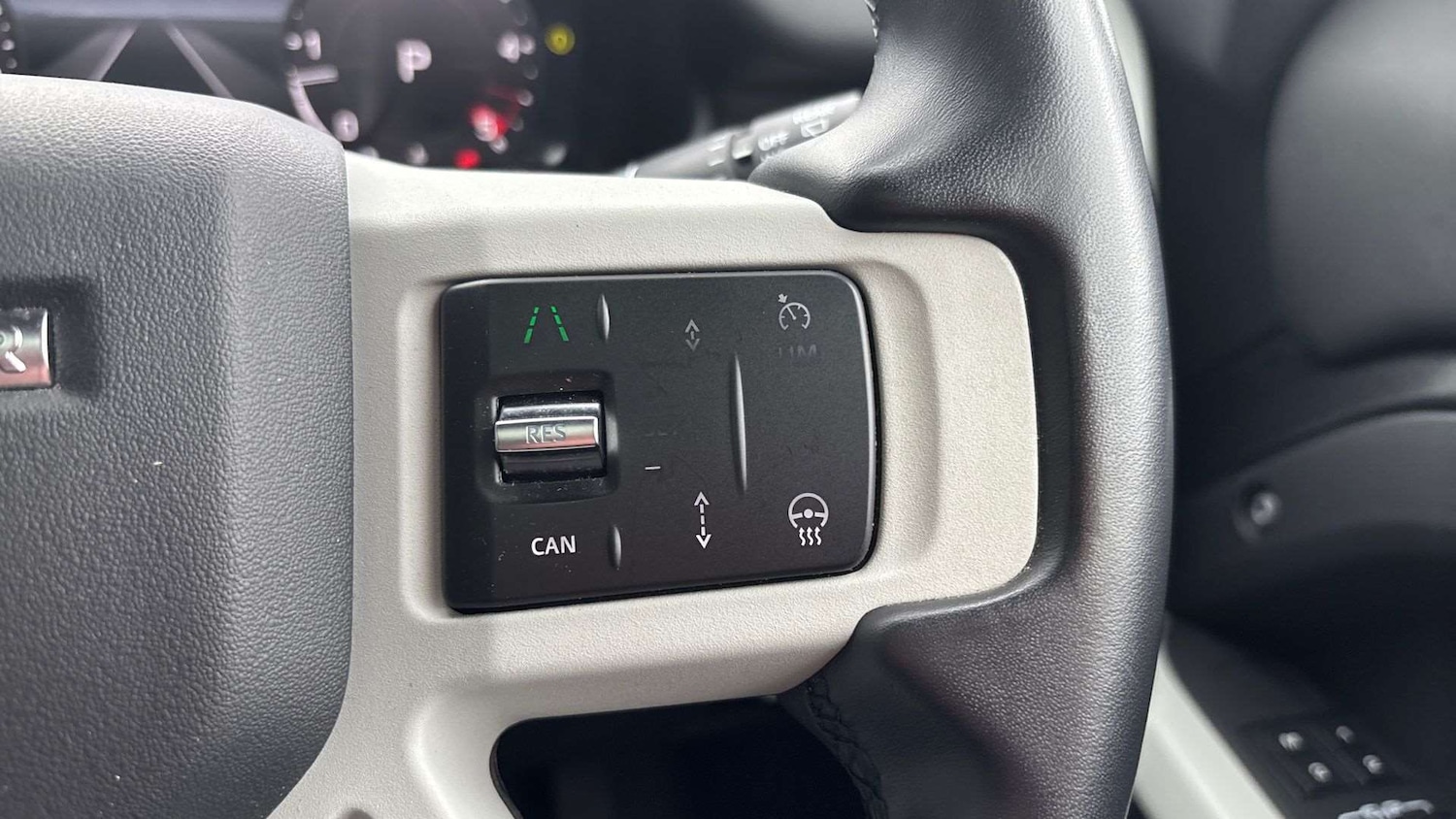 Used Land Rover Defender 2024 for sale - 76460237: Photo 35