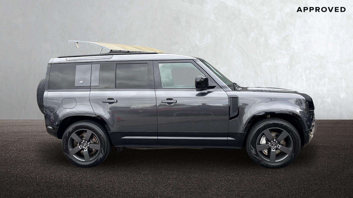 Used Land Rover Defender 2024 for sale - 76460237: Photo 5