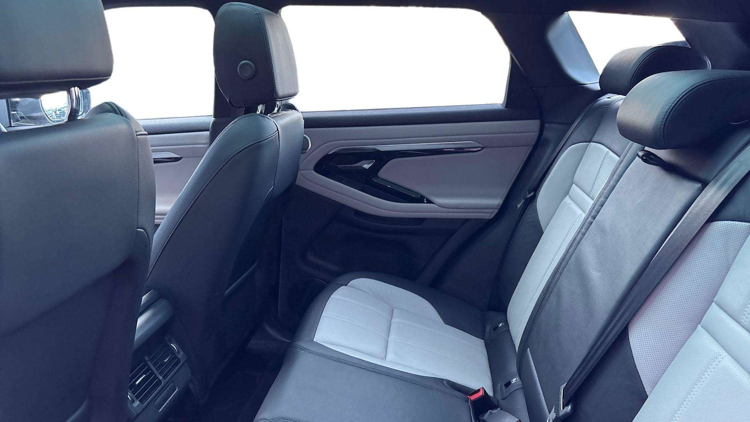 Used Land Rover Range Rover Evoque 2023 for sale - 77561059: Photo 4