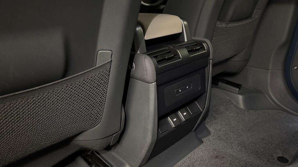Used Land Rover Defender 2023 for sale - 76460449: Photo 18