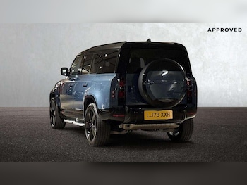 Used Land Rover Defender 2023 for sale - 76460449: Photo