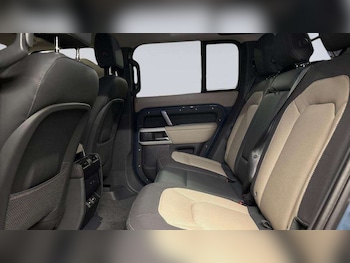 Used Land Rover Defender 2023 for sale - 76460449: Photo