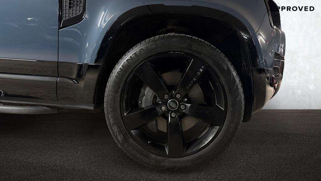 Used Land Rover Defender 2023 for sale - 76460449: Photo 8