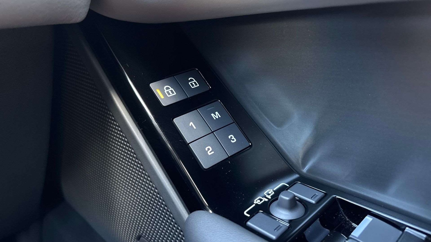 Used Land Rover Range Rover Velar 2025 for sale - 76460291: Photo 25