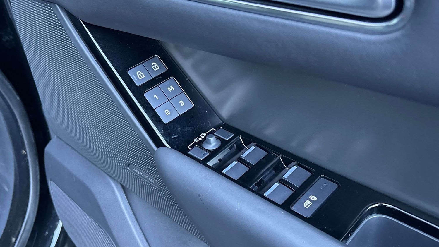 Used Land Rover Range Rover Velar 2024 for sale - 77553064: Photo 25