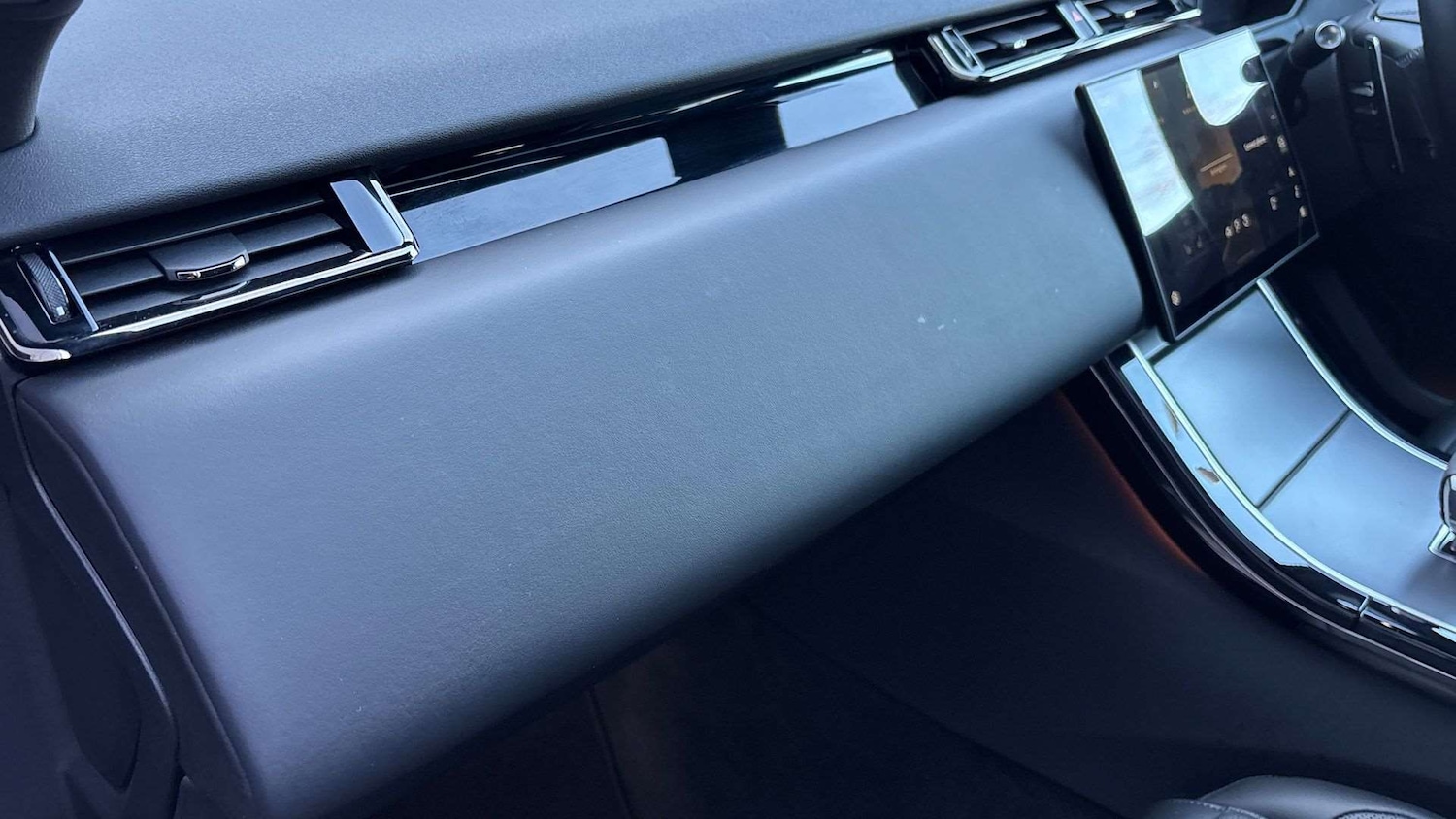 Used Land Rover Range Rover Velar 2024 for sale - 77553064: Photo 35