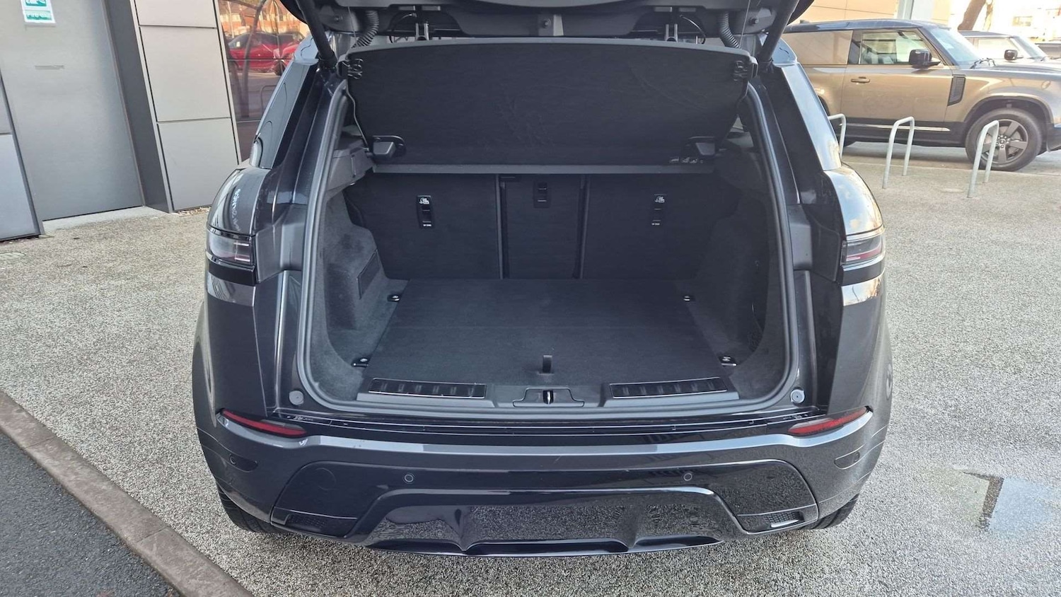 Used Land Rover Range Rover Evoque 2025 for sale - 76610516: Photo 10