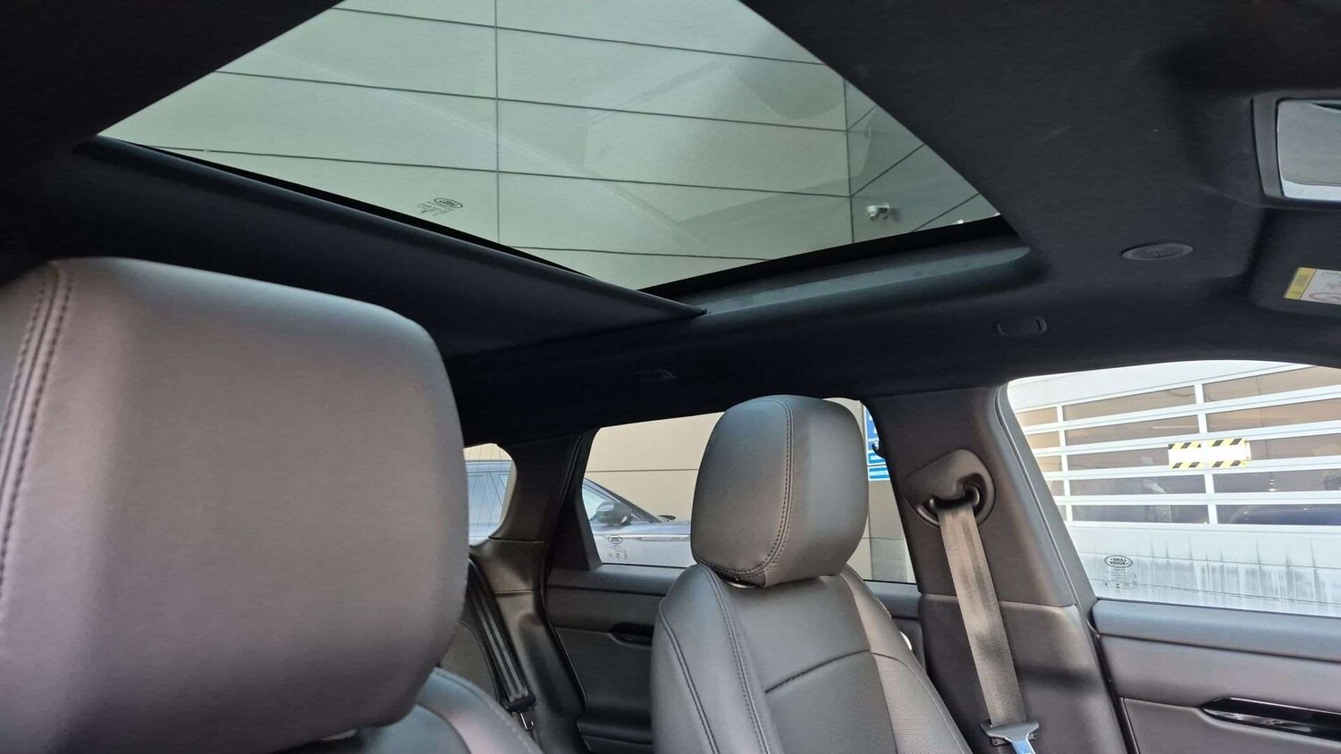 Used Land Rover Range Rover Evoque 2025 for sale - 76610516: Photo 21