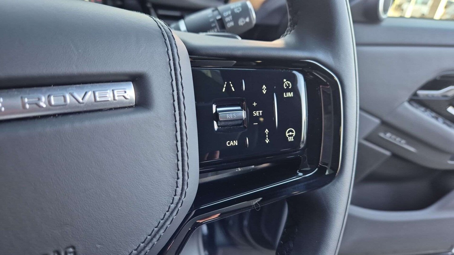 Used Land Rover Range Rover Evoque 2025 for sale - 76610516: Photo 30