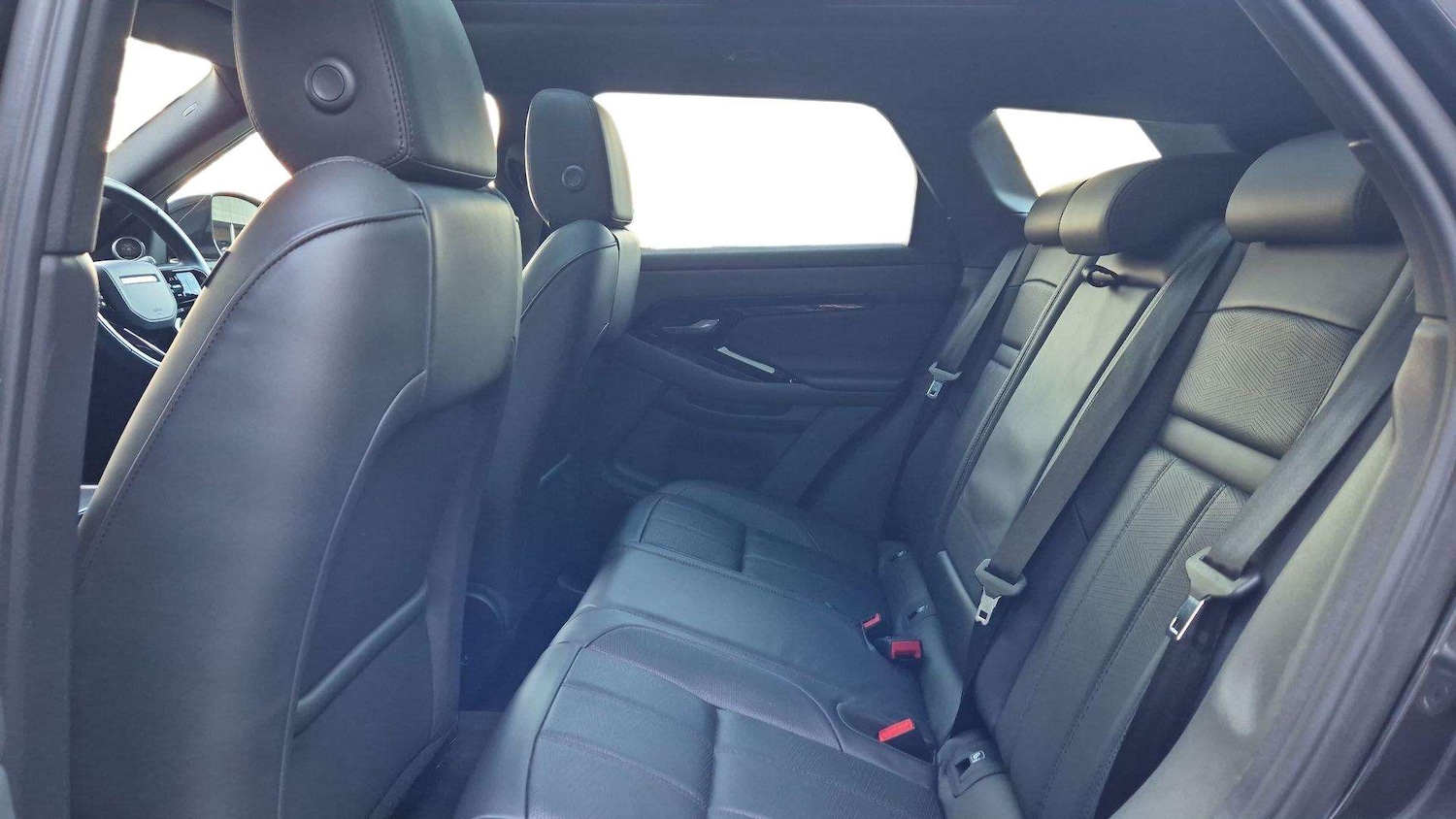 Used Land Rover Range Rover Evoque 2025 for sale - 76610516: Photo 4