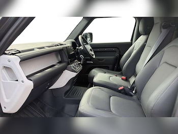 Used Land Rover Defender 90 2026 for sale - 78913884: Photo