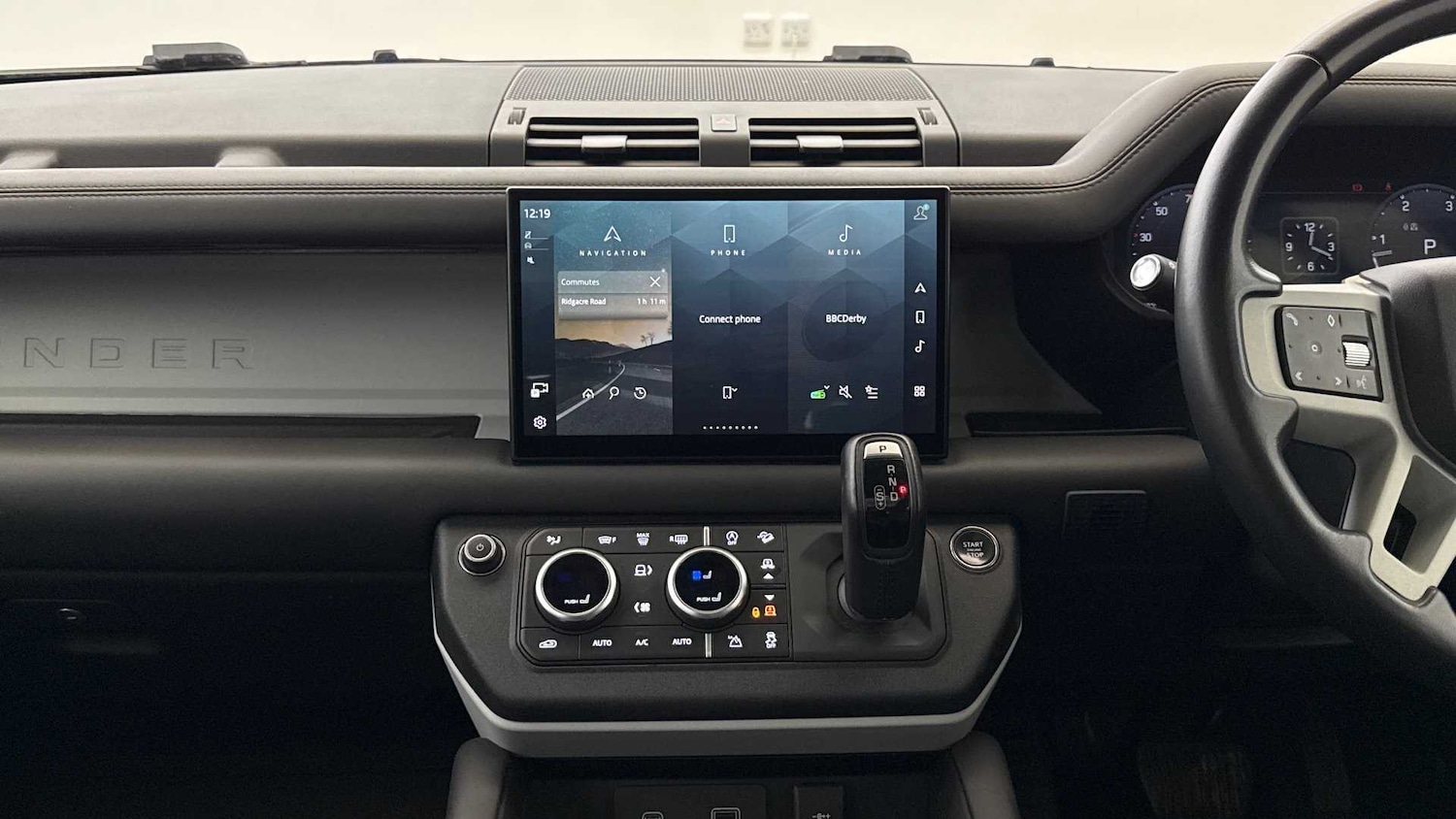 Used Land Rover Defender 2023 for sale - 76460507: Photo 14