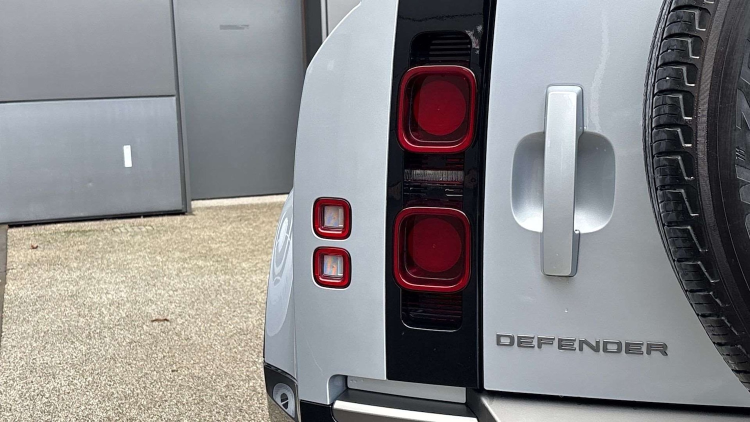 Used Land Rover Defender 2023 for sale - 76460507: Photo 26