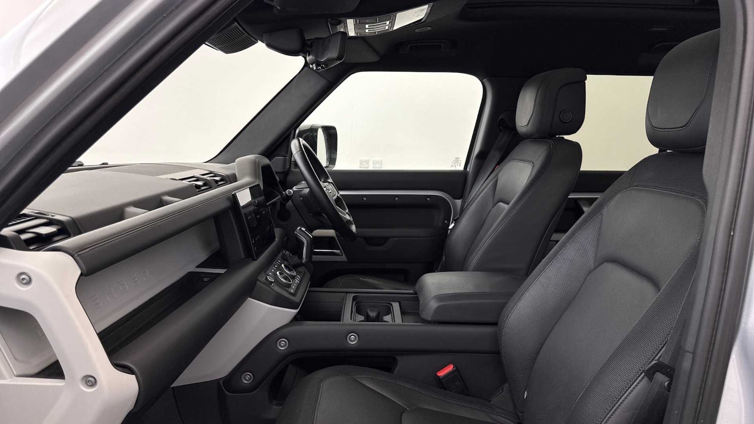 Used Land Rover Defender 2023 for sale - 76460507: Photo 3