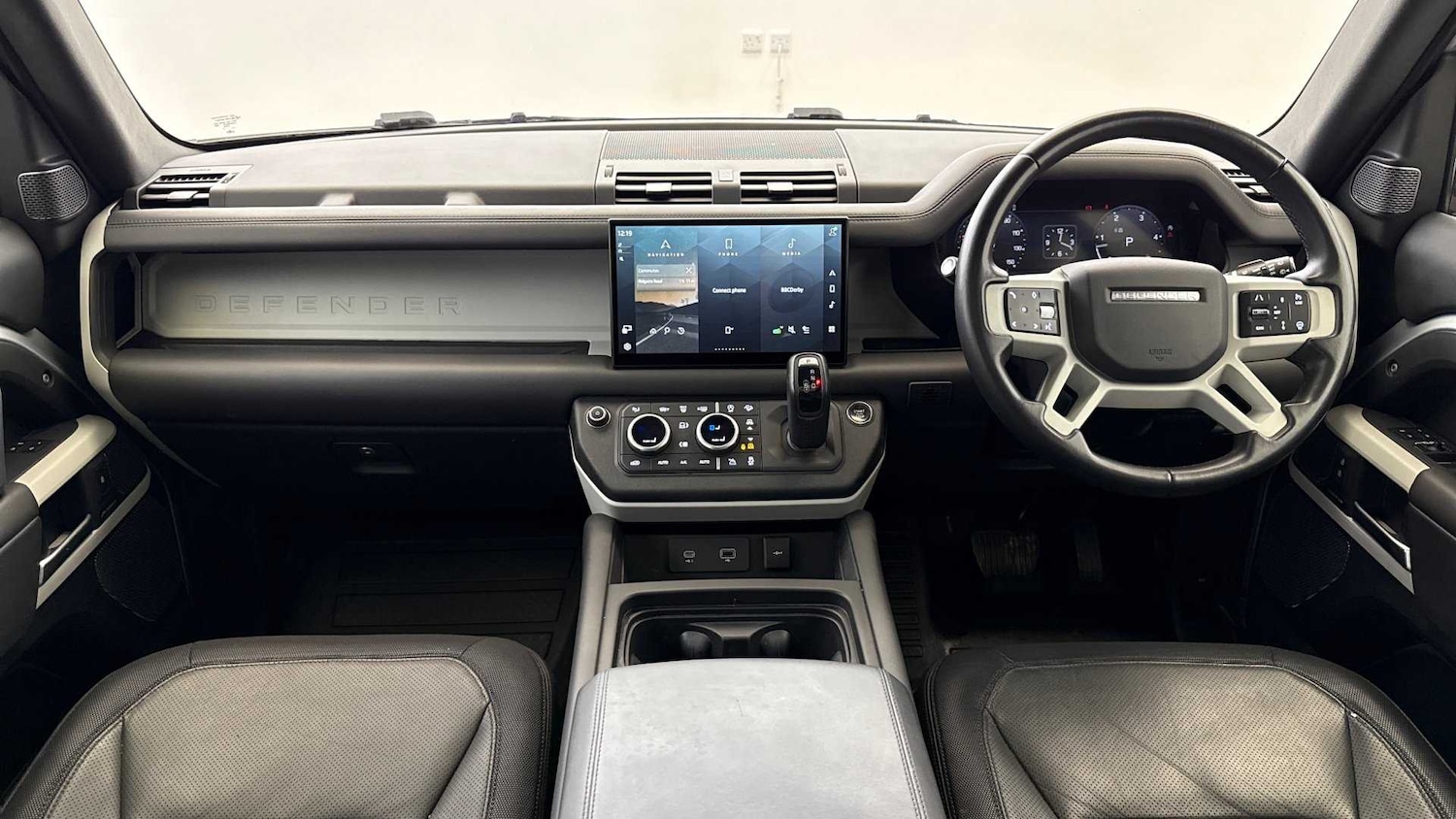 Used Land Rover Defender 2023 for sale - 76460507: Photo 9