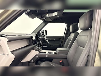 Used Land Rover Defender 2025 for sale - 78666583: Photo
