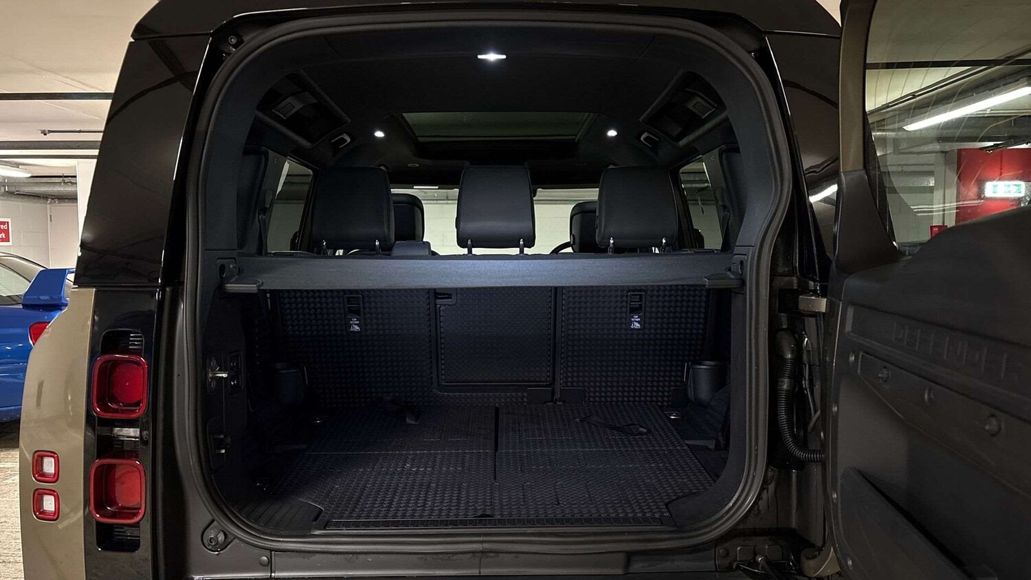 Used Land Rover Defender 2024 for sale - 77373895: Photo 10