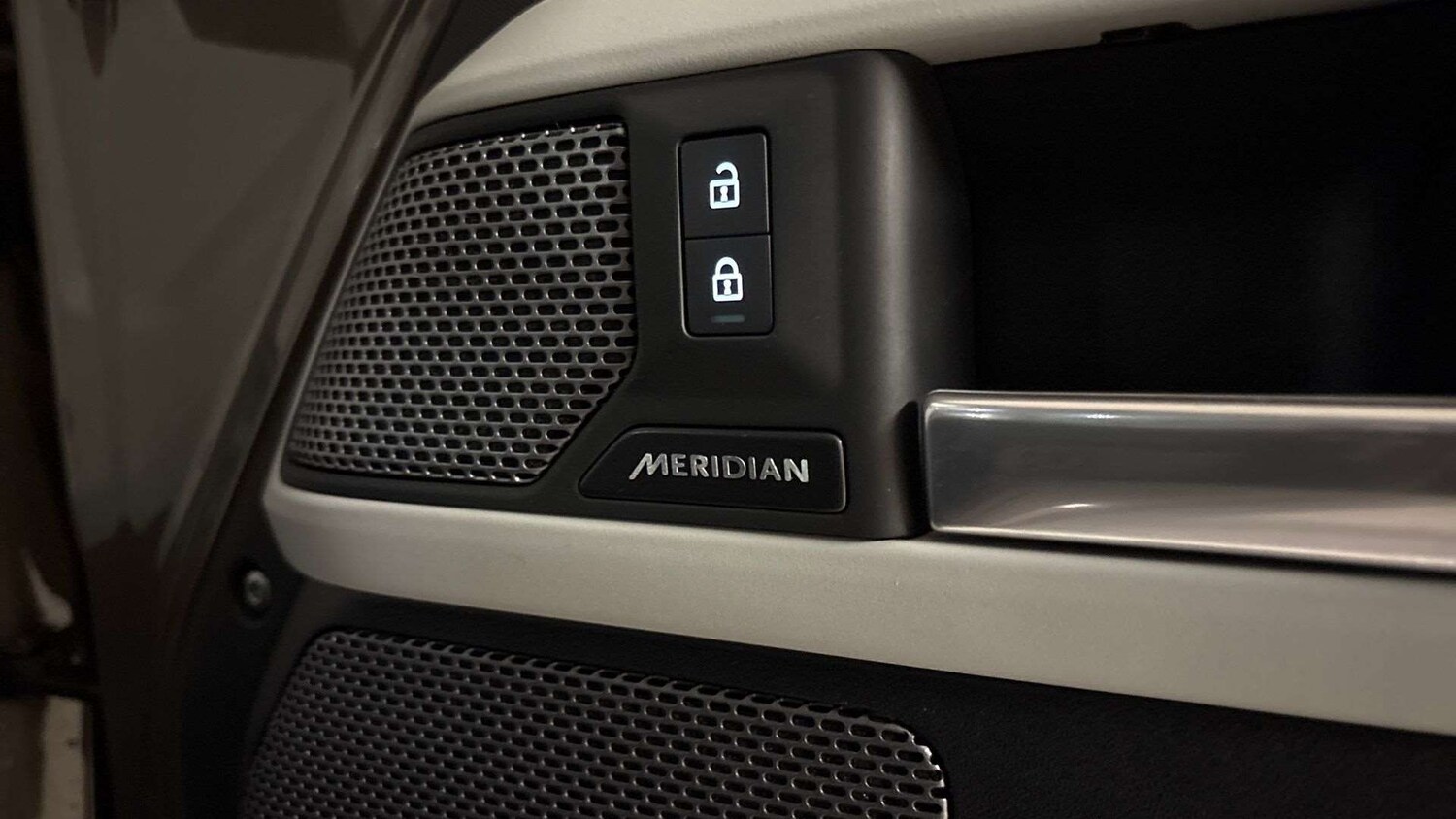 Used Land Rover Defender 2024 for sale - 77373895: Photo 24