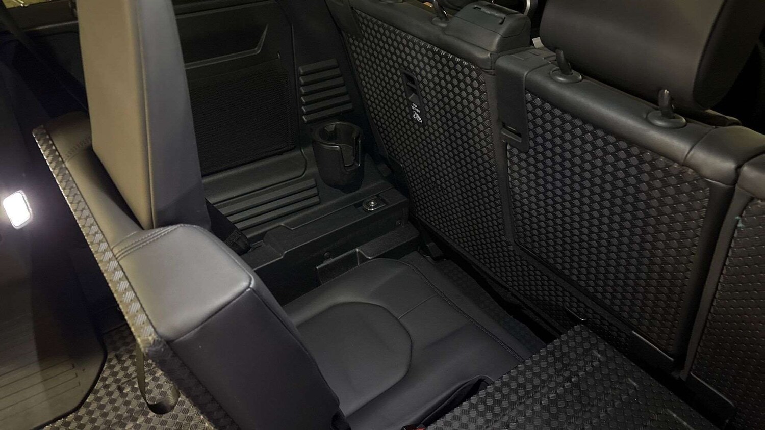 Used Land Rover Defender 2024 for sale - 77373895: Photo 31