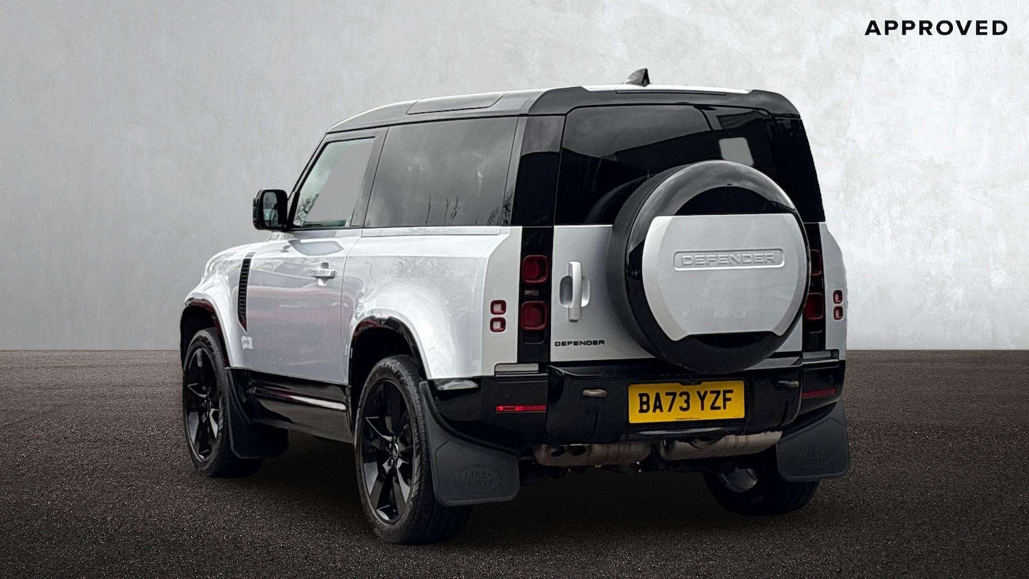 Used Land Rover Defender 2023 for sale - 78221316: Photo 2