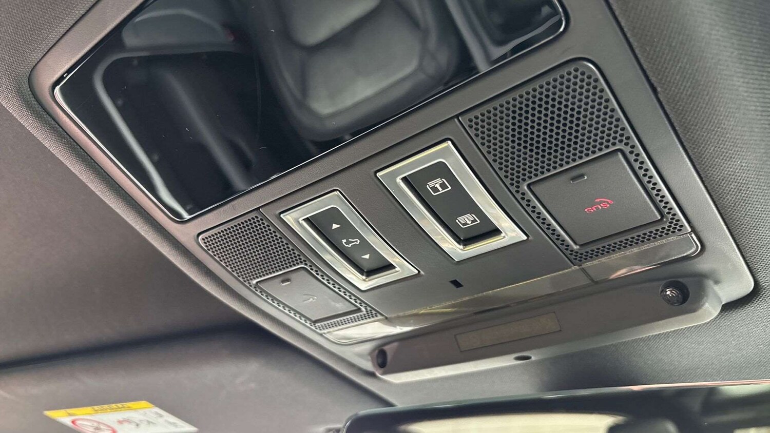 Used Land Rover Defender 2023 for sale - 78221316: Photo 23