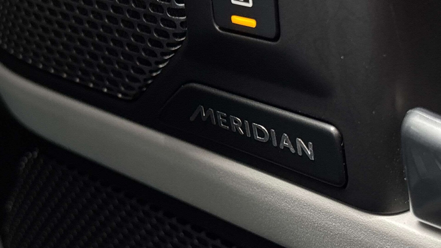 Used Land Rover Defender 2023 for sale - 78221316: Photo 24