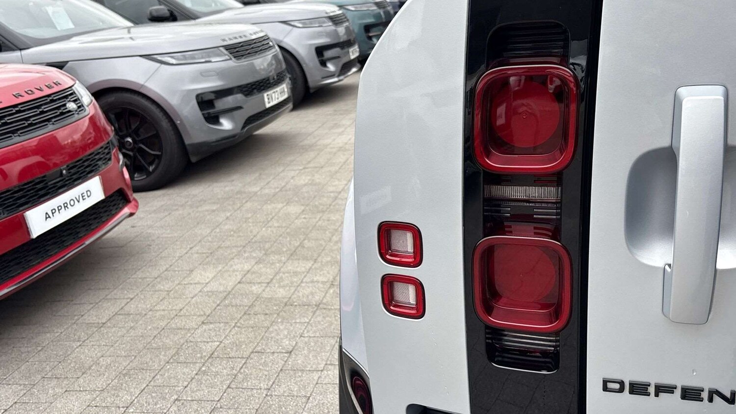 Used Land Rover Defender 2023 for sale - 78221316: Photo 26