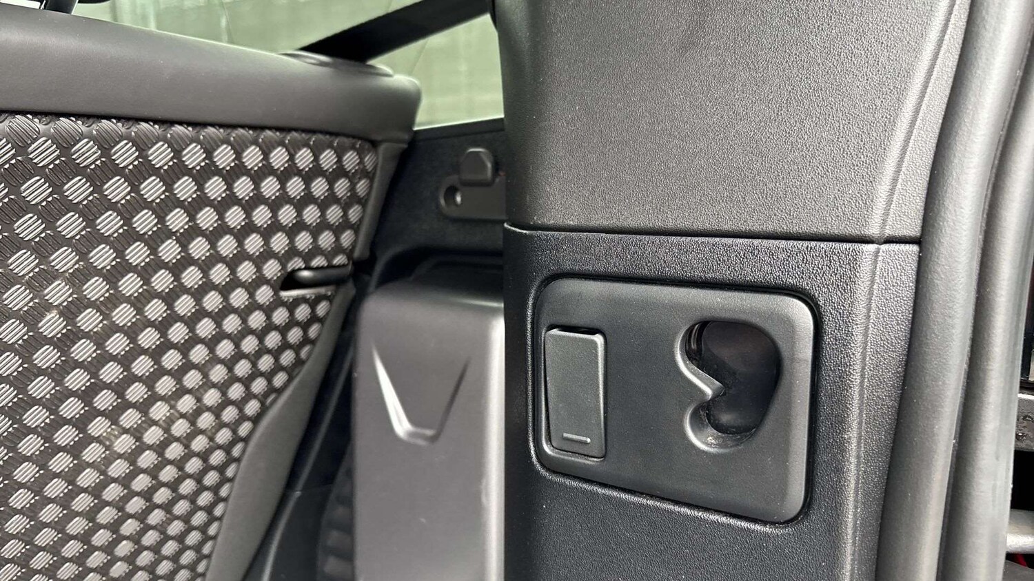 Used Land Rover Defender 2023 for sale - 78221316: Photo 27