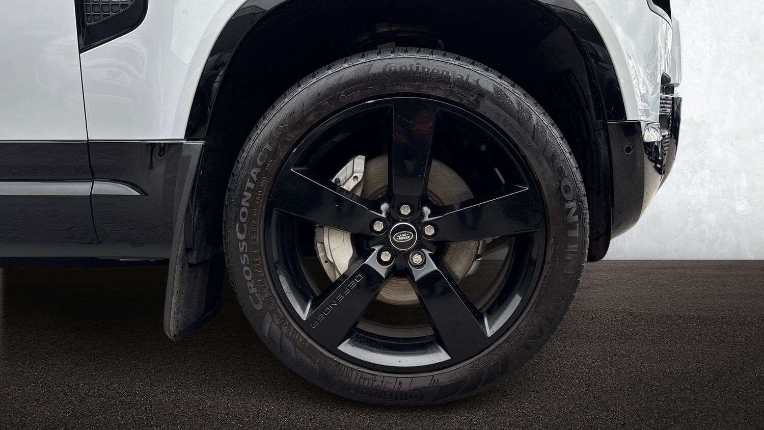 Used Land Rover Defender 2023 for sale - 78221316: Photo 8