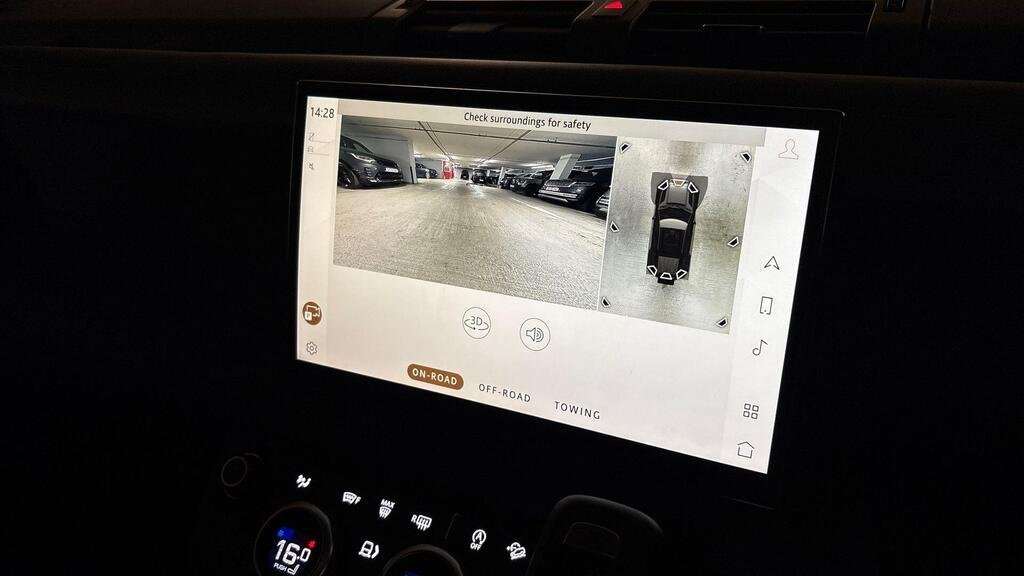 Used Land Rover Defender 2024 for sale - 76460336: Photo 12