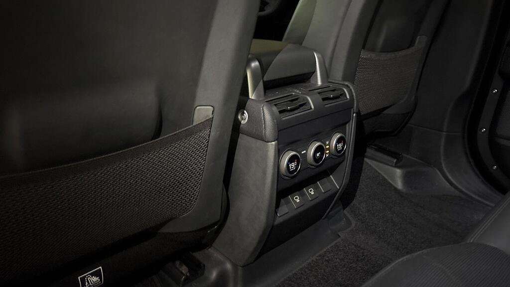 Used Land Rover Defender 2024 for sale - 76460336: Photo 18