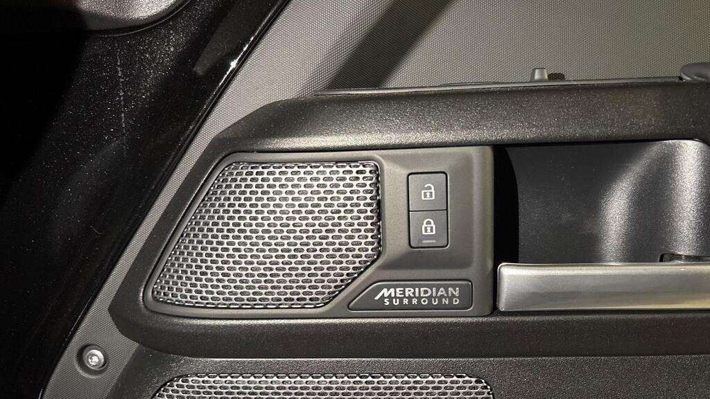 Used Land Rover Defender 2024 for sale - 76460336: Photo 24